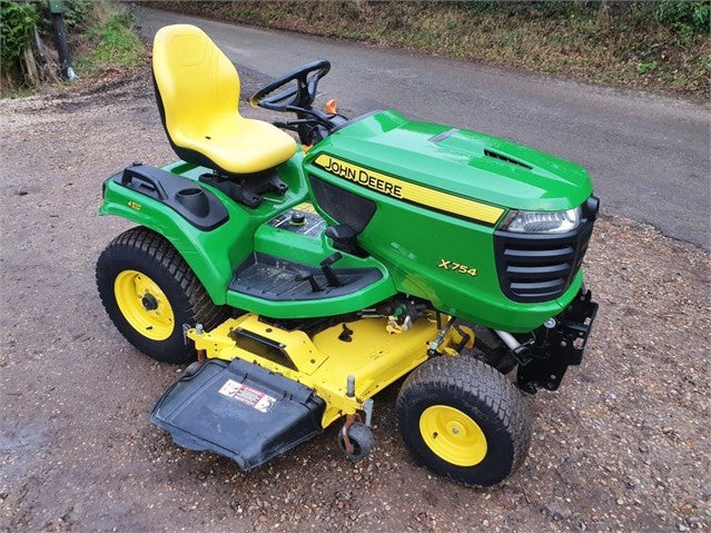 Tondeuse autoportée John Deere X754 – 2015 – 54" – 704 h – Occasion