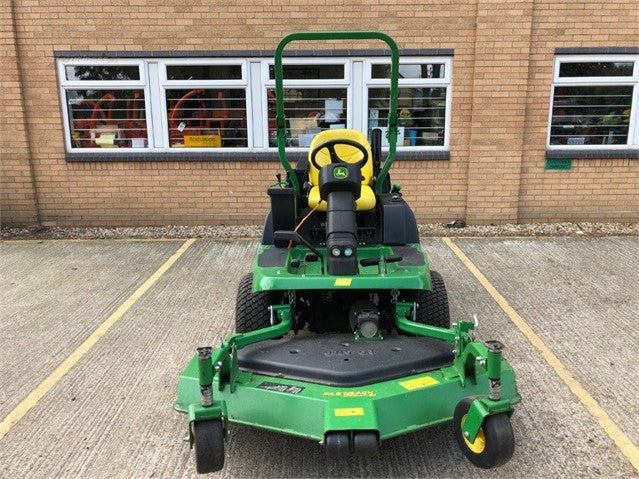 Équipement de tonte frontal John Deere 1570 – 2018 – 4RM – Kit mulch