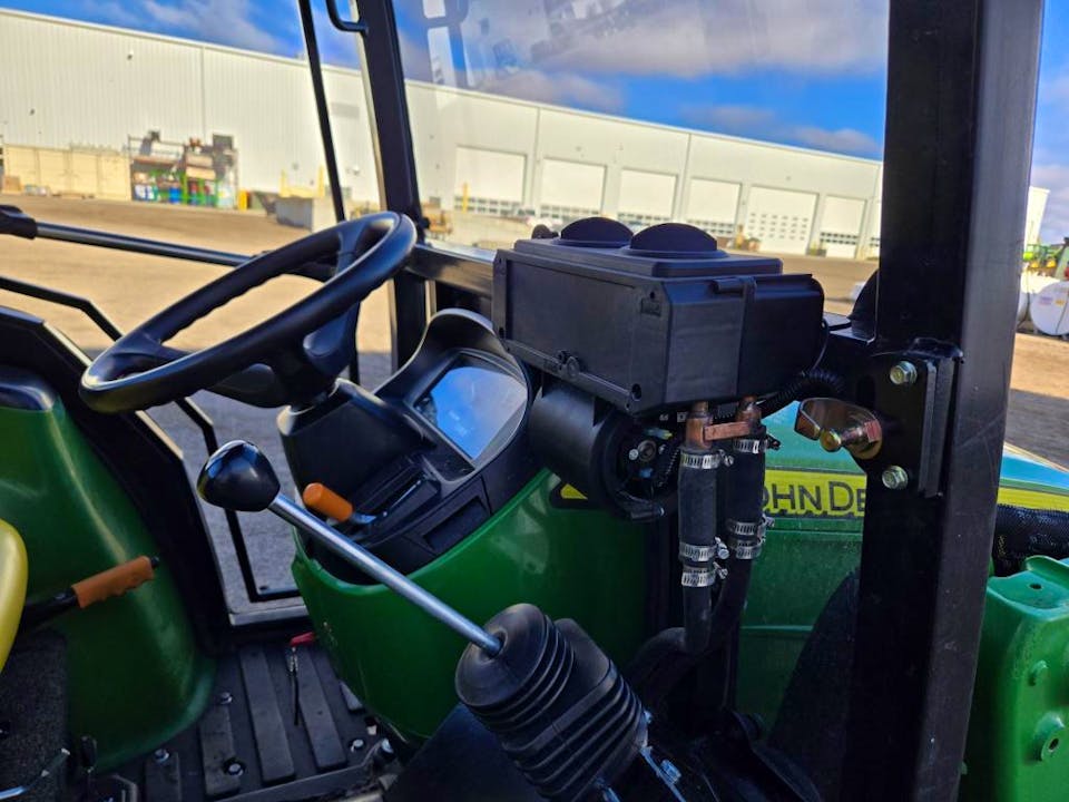 John Deere 300E – 2020 – 38 ch – Chargeur inclus