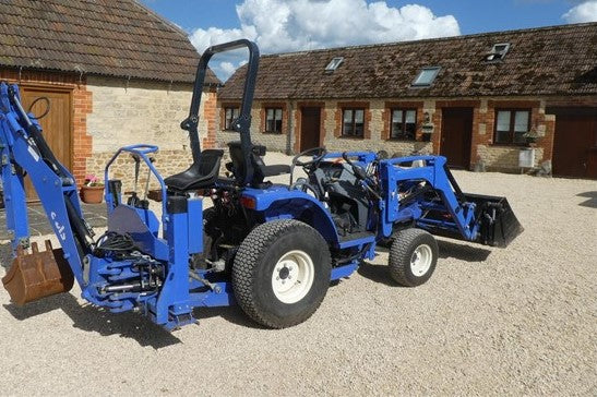 Micro-tracteur Iseki TH4335 – 2015 – 374 h – Équipements terrassement