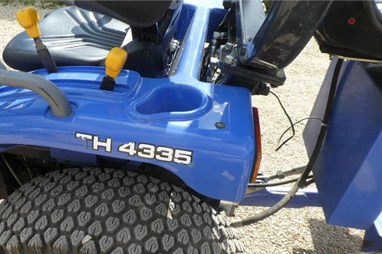 Micro-tracteur Iseki TH4335 – 2015 – 374 h – Équipements terrassement