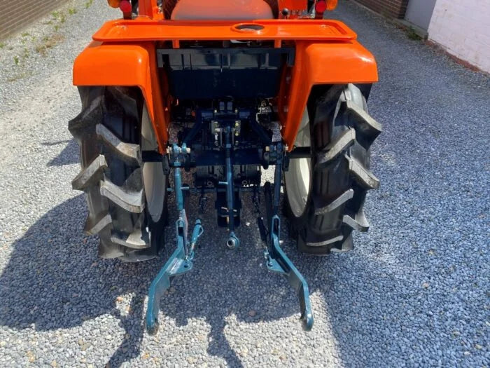 Micro-tracteur Kubota B1600D – 20 ch – 4RM – Chargeur neuf inclus