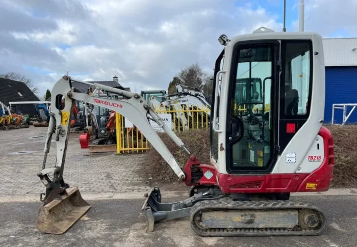Mini-pelle Takeuchi TB216 – 2015 -Occasion