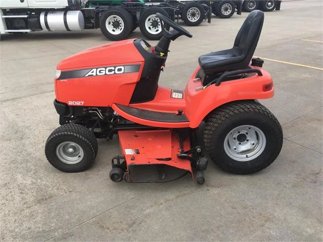 Tondeuse autoportée AGCO 2027H 2009 27 ch