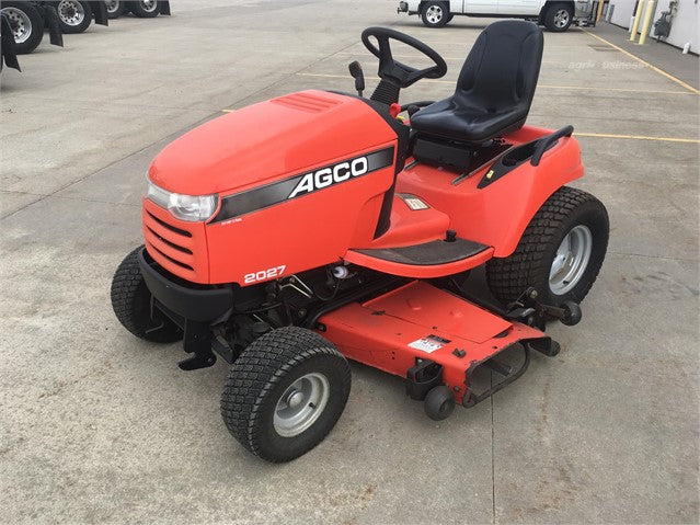 Tondeuse autoportée AGCO 2027H 2009 27 ch